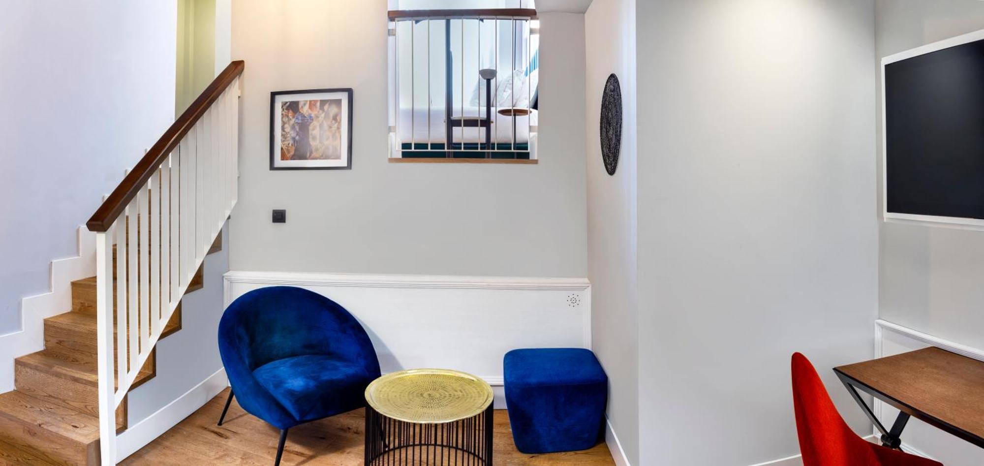 Executive Room,1214610949:JPEG